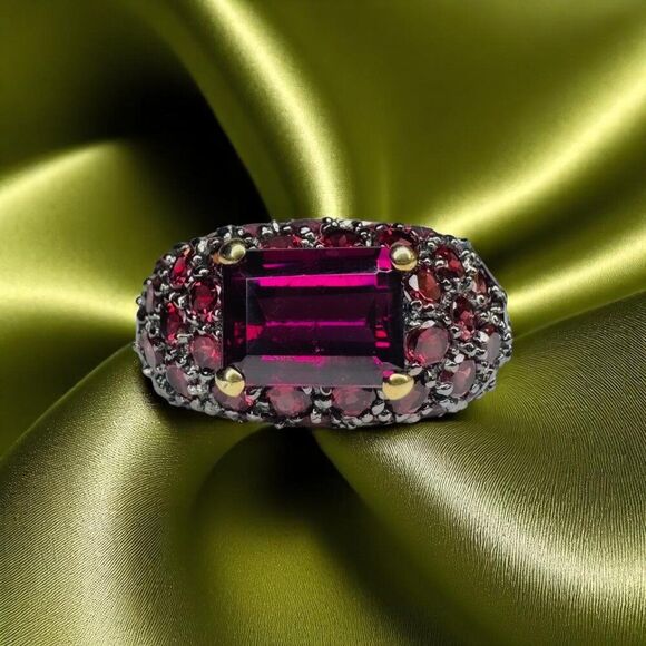 10K Gold -Natural Indian Garnet Cluster Ring - Size 6 -4.5CTTW Garnet Ring -4.4g - Picture 1 of 16